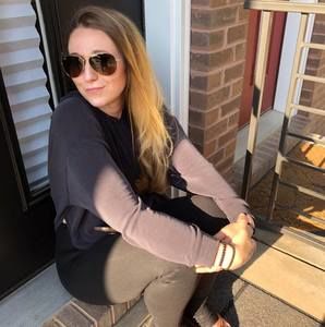 Meet your Posher, Monica